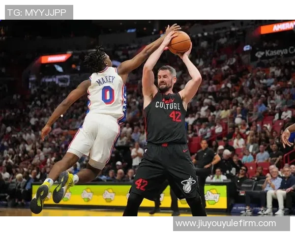 哈克斯表现出色14投7中贡献17分4篮板3助攻1盖帽助球队取得胜利